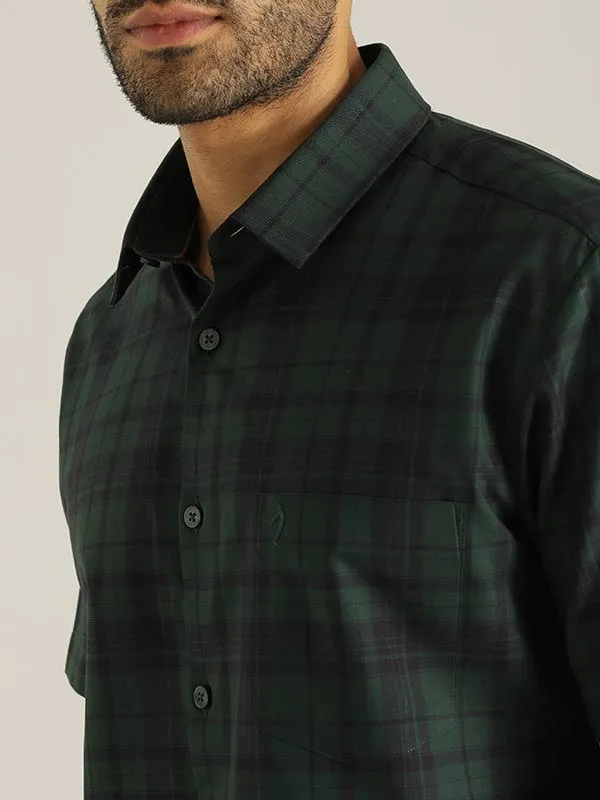 Men Checked Half Sleeve Cotton Shirt