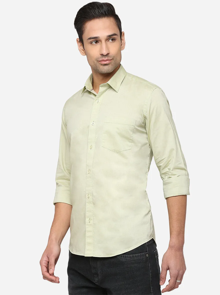 Pear Green Solid Slim Fit Casual Shirt | JadeBlue